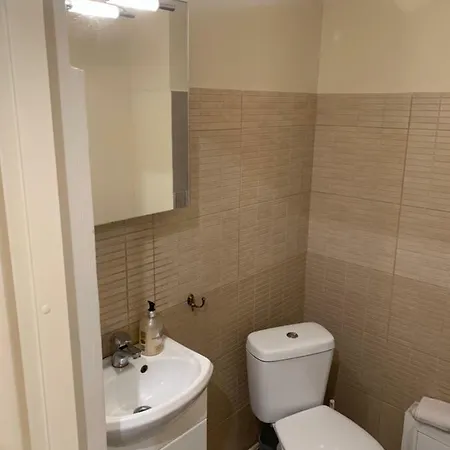 Sandi Apartment